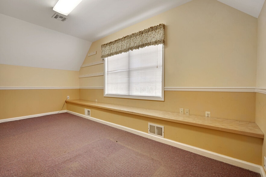 More Photos Of 426 Herbertsville Rd, Brick Office Residential For Sale