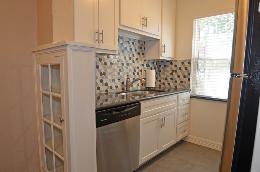 More Photos Of 1712 NW 17th St, Oklahoma City Apartments For Sale