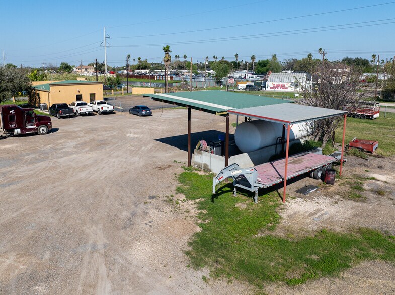 More Photos Of 101 E Crockett Ave, Alamo Office For Sale