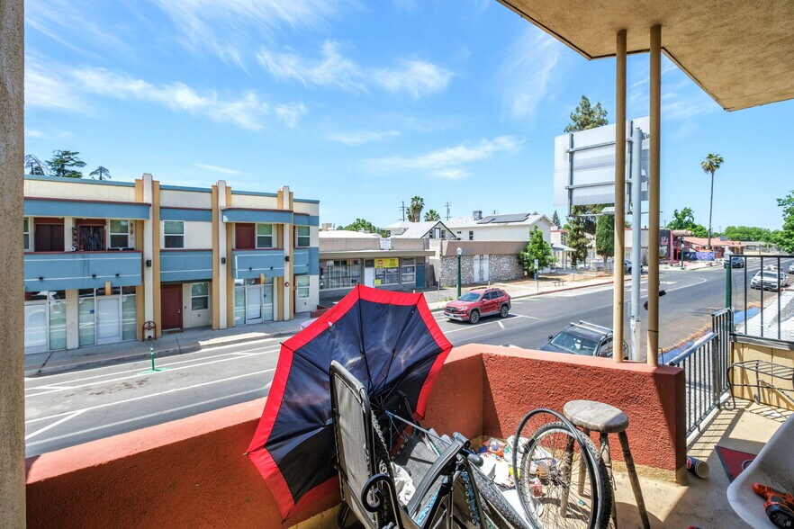 More Photos Of 616-620 N Fulton St, Fresno Office Residential For Sale