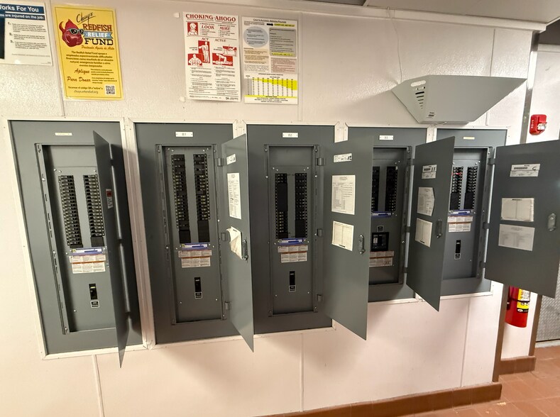 More Photos Of 8001 NW 36th St, Doral Restaurant For Lease