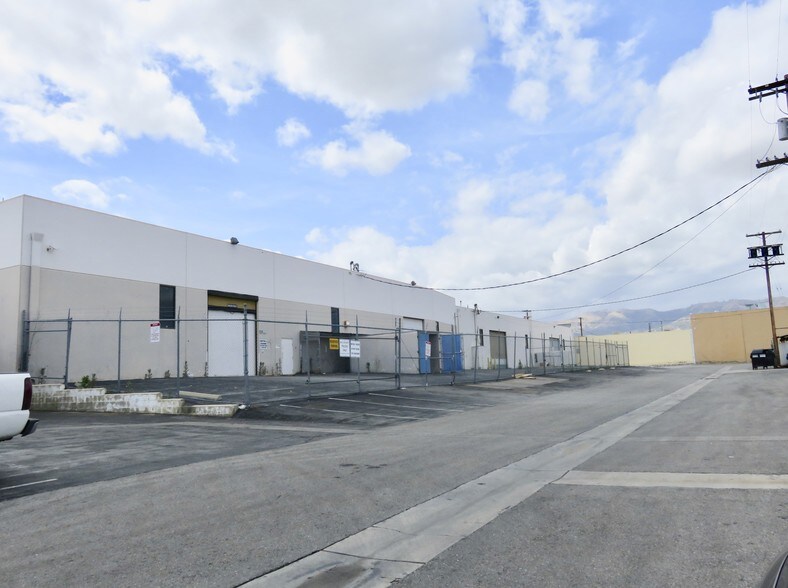 More Photos Of 9540 Cozycroft Ave, Chatsworth Manufacturing For Lease
