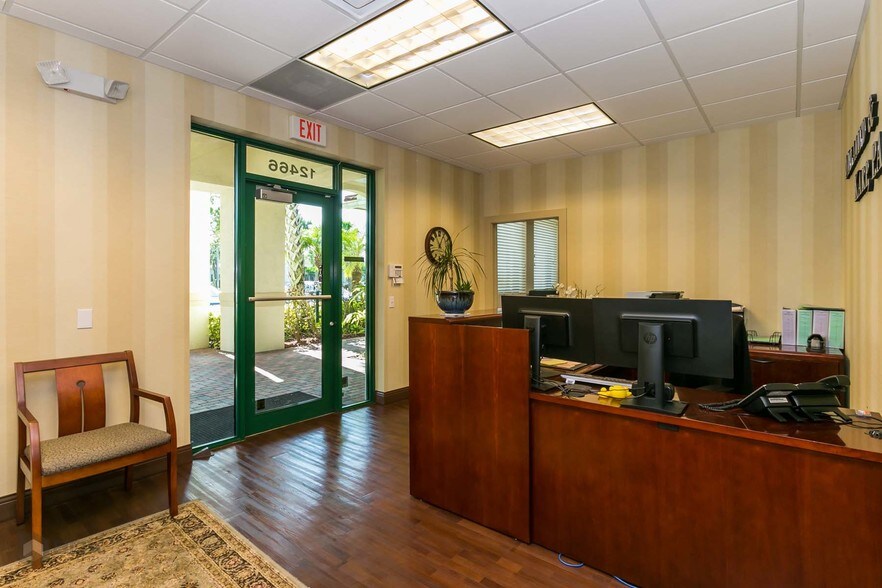 More Photos Of 12460-12468 W Atlantic Blvd, Coral Springs Medical For Lease