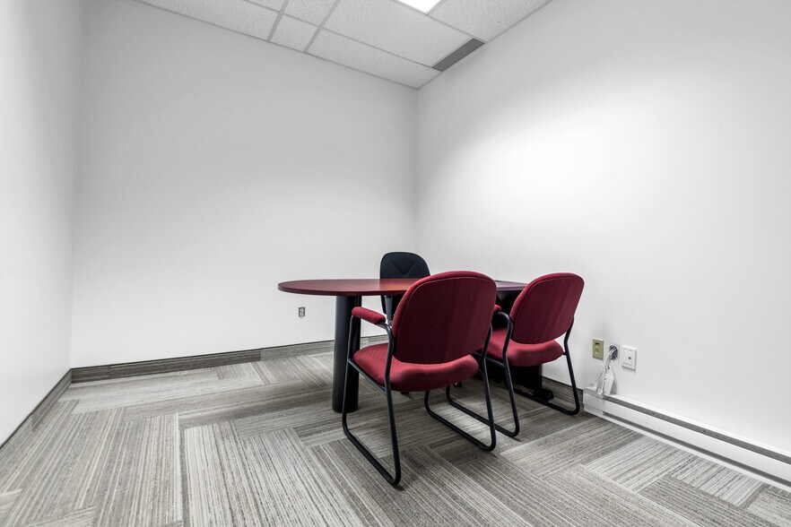 More Photos Of 4890-4898 Boul Taschereau, Longueuil General Retail For Sale