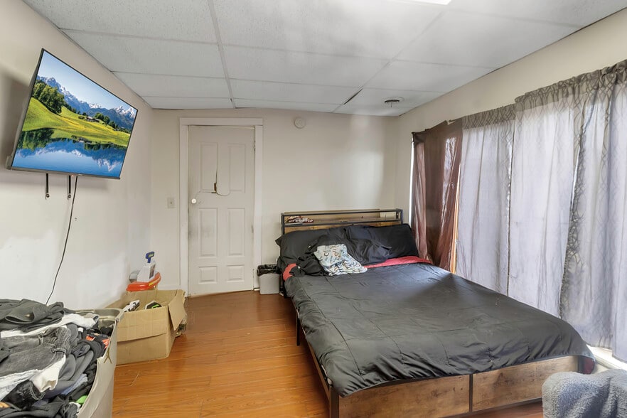 More Photos Of 2302 Main St, Buffalo Storefront Retail Residential For Sale