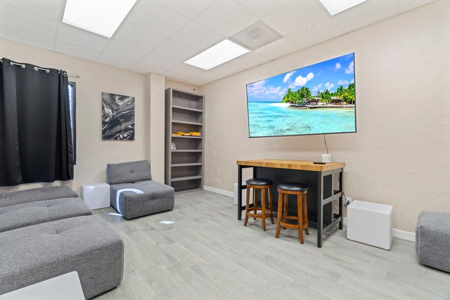 More Photos Of 25010 Oakhurst Dr, Spring Medical For Sale