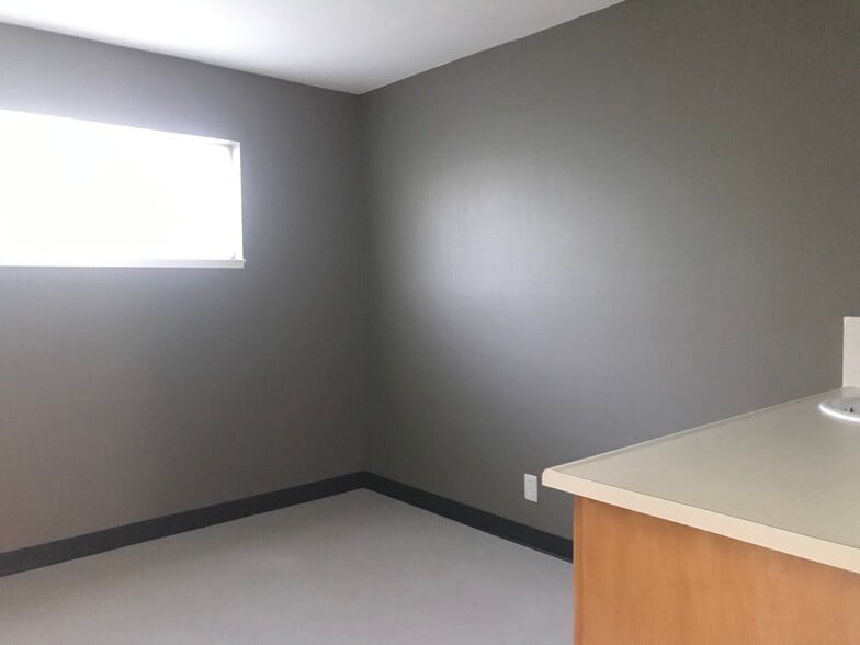 More Photos Of 250-270 E 7th St, Upland Medical For Lease