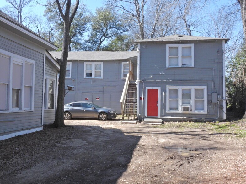 More Photos Of 443 S Main St, Longview Apartments For Sale