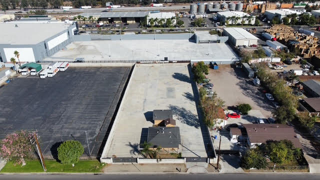 More Photos Of 15594 Slover Ave, Fontana Land For Lease