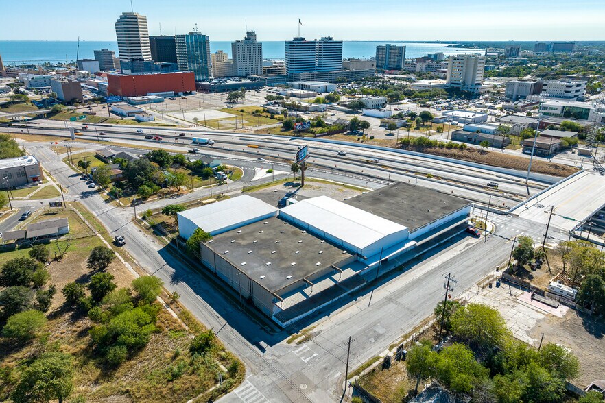 More Photos Of 900 N Staples St, Corpus Christi Distribution For Sale