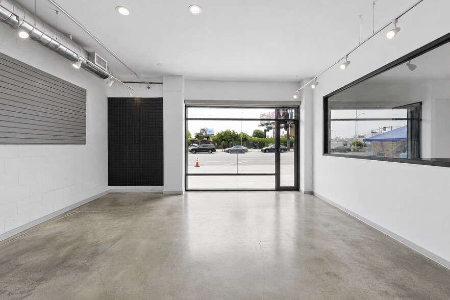 More Photos Of 8543 Venice Blvd, Los Angeles Loft Creative Space For Lease