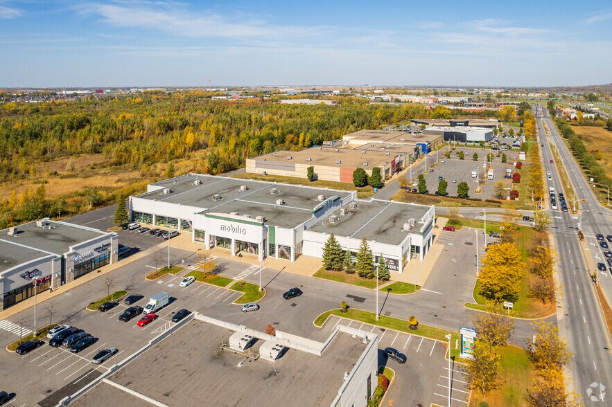 More Photos Of 1501-1515 Boul Des Promenades, Saint-hubert General Retail For Lease