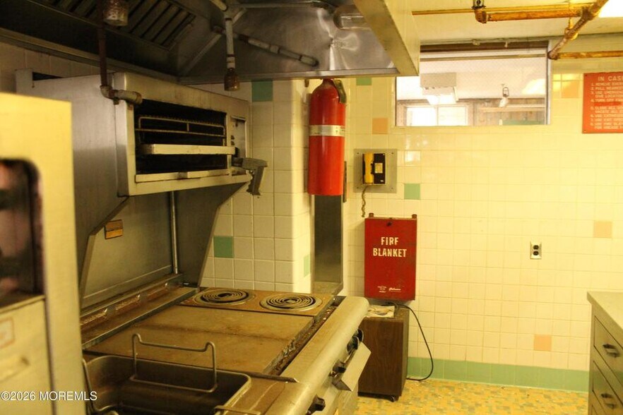 More Photos Of 184-186 NJ-34 Hwy, Holmdel Shelter For Sale