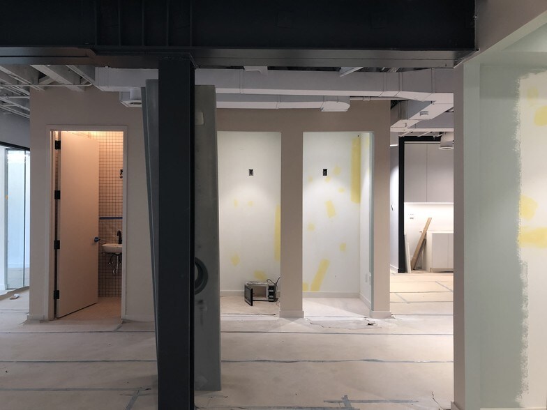 More Photos Of 839 Broadway, Brooklyn Freestanding For Lease