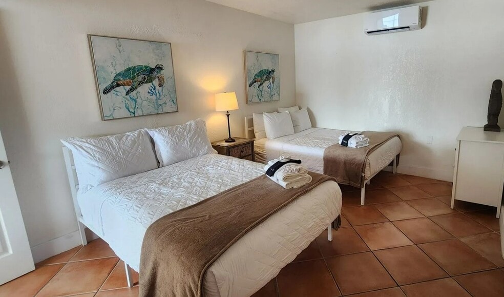 More Photos Of 621 Bay Esplanade, Clearwater Hotel For Sale