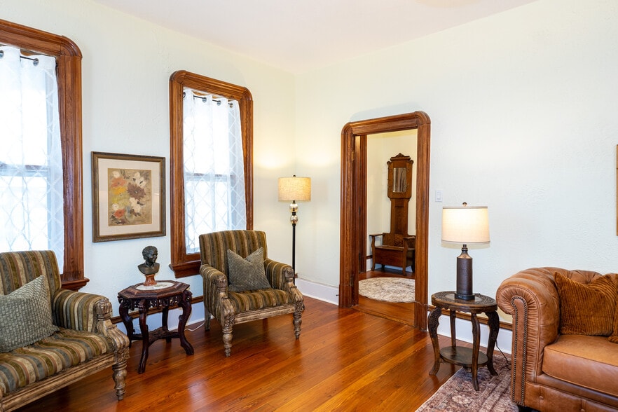 More Photos Of 33 Old Mission Ave, Saint Augustine Specialty For Sale