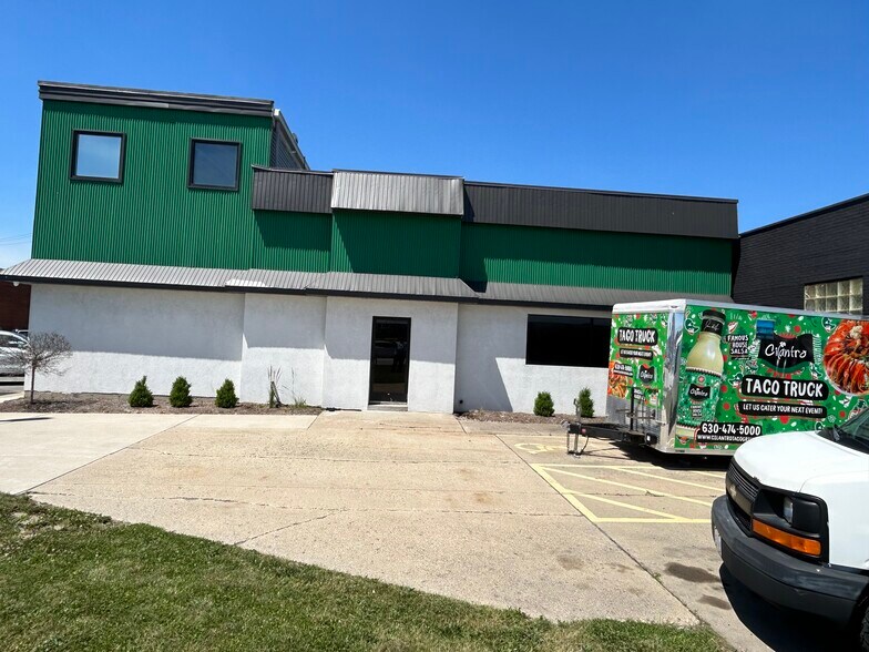 More Photos Of 80 W Lake St, Northlake Light Distribution For Lease