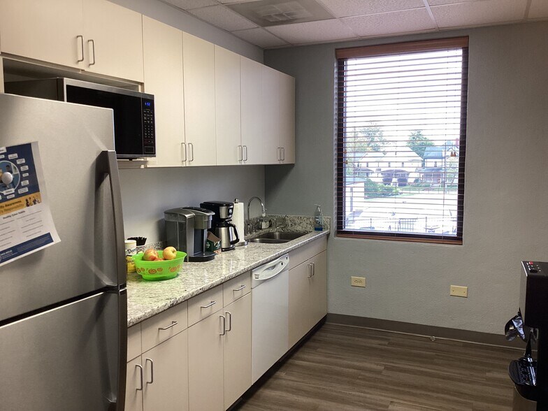 More Photos Of 201 N Broad St, Winston-Salem Office For Lease