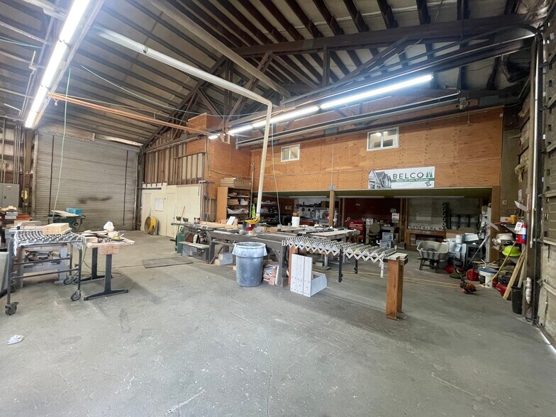 More Photos Of 12503 Evergreen Dr, Mukilteo Contractor Storage Yard For Lease