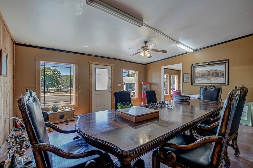 More Photos Of 520 W Main St, Payson Storefront Retail Residential For Sale