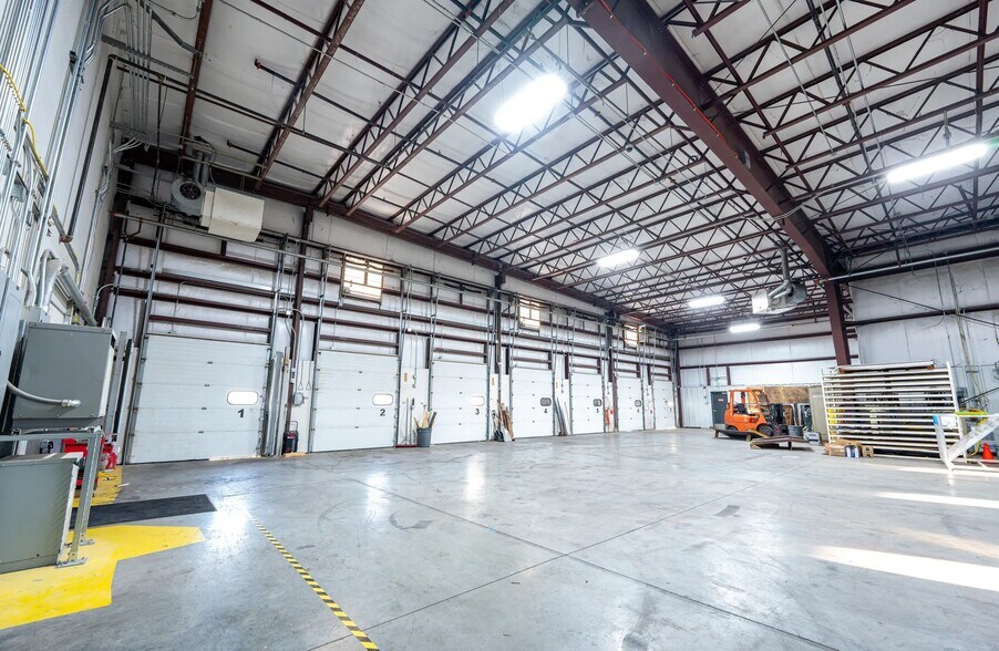 More Photos Of 382 American Ave, Jerome Warehouse For Lease