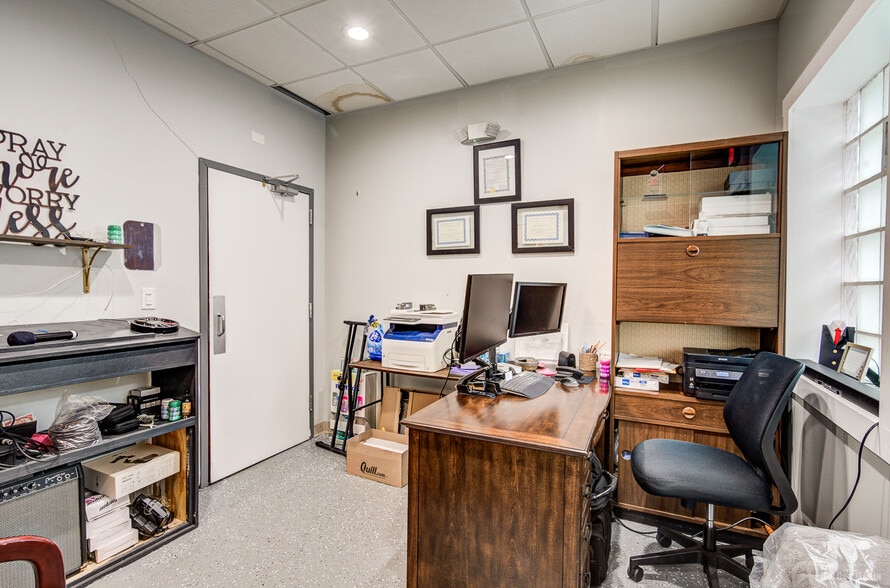 More Photos Of 1446 S 50th Ave, Cicero Religious Facility For Sale