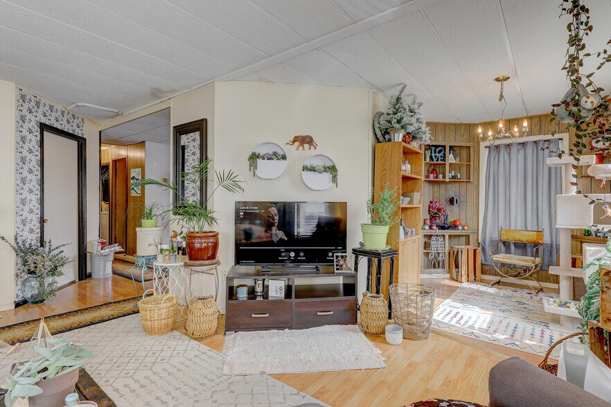 More Photos Of 218 N Avenue C, Kuna Apartments For Sale