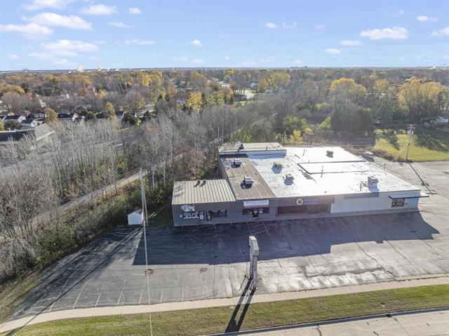 More Photos Of 340-348 N Military Ave, Green Bay Freestanding For Sale