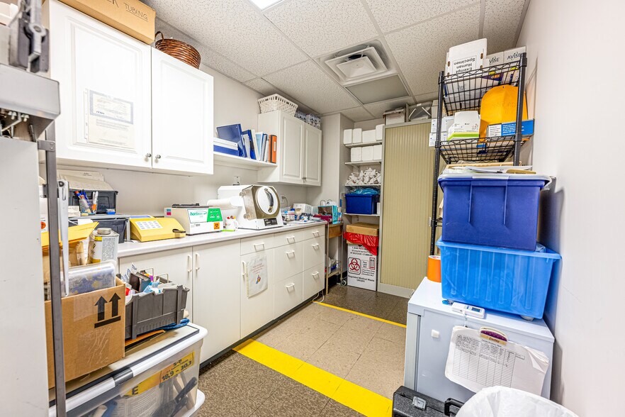 More Photos Of 5 Durham Rd, Guilford Medical For Sale