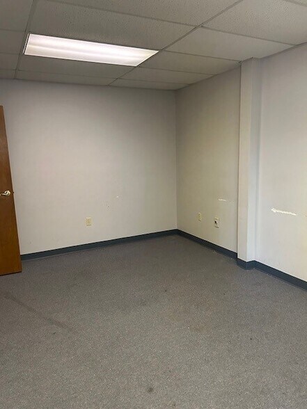 More Photos Of 6285 Highway 167 N, Winnfield Loft Creative Space For Lease