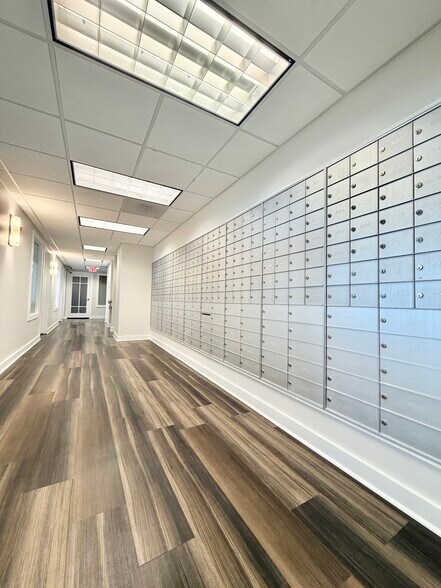 More Photos Of 4440 PGA Blvd, Palm Beach Gardens Coworking Space