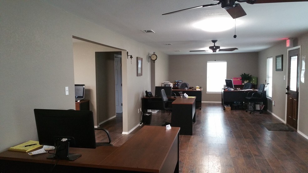 More Photos Of 10502 Mineral Wells Hwy, Weatherford Restaurant For Sale