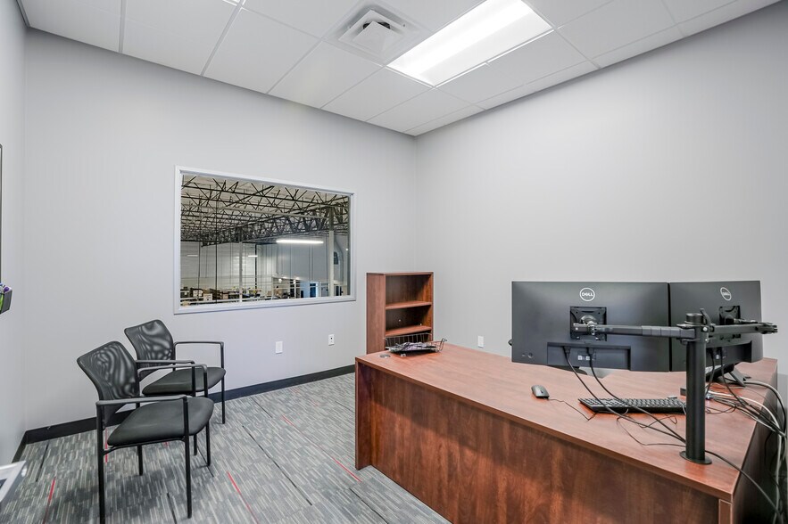More Photos Of 2620 Deep Well Ranch Rd, Prescott Light Distribution For Lease