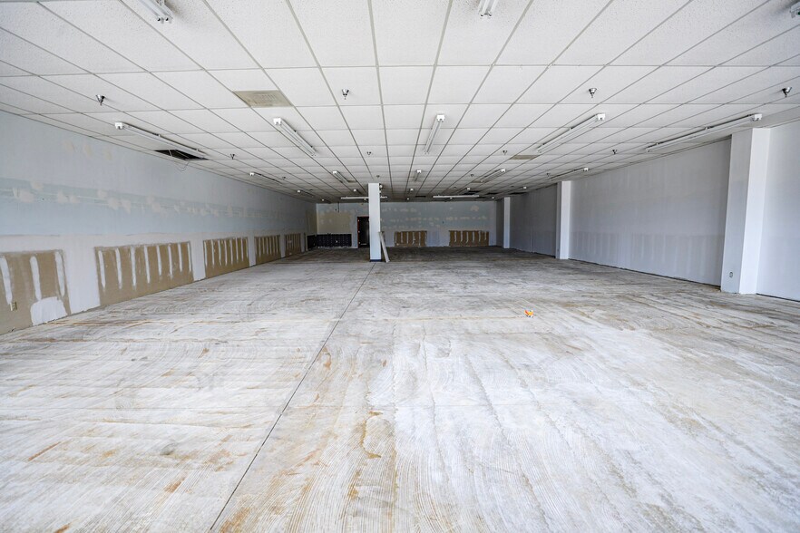 More Photos Of , Eddyville General Retail For Sale