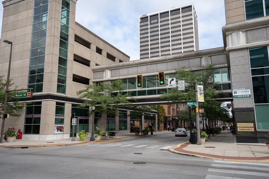 Primary Photo Of 840 S Calhoun St, Fort Wayne Parking Garage For Lease