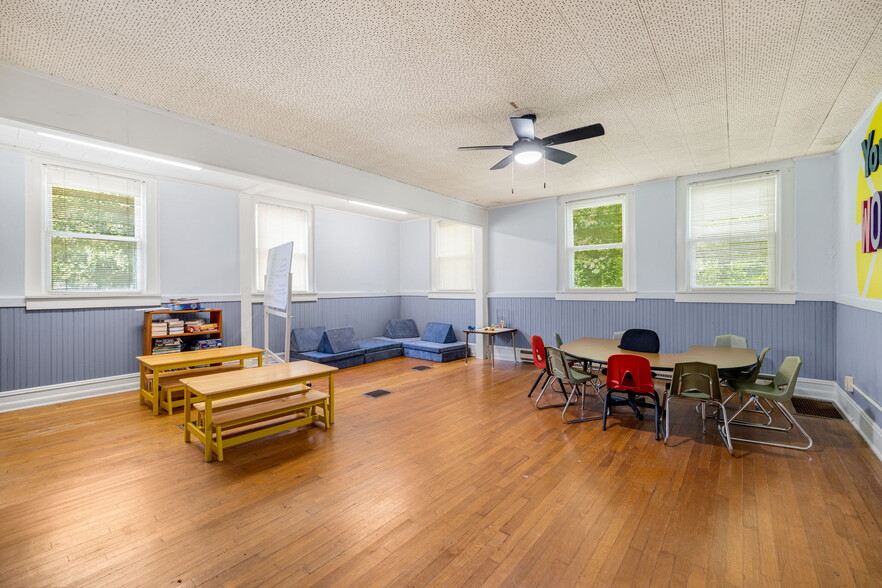 More Photos Of 41 Tucker Rd, Black Mountain Religious Facility For Sale