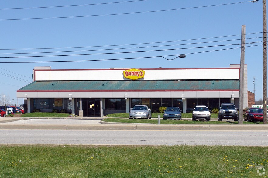 More Photos Of 6288 E 82nd St, Indianapolis Restaurant For Lease