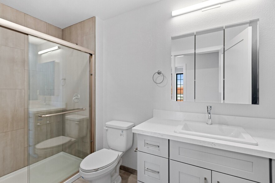 More Photos Of 500 San Benito St, Hollister Office Residential For Sale