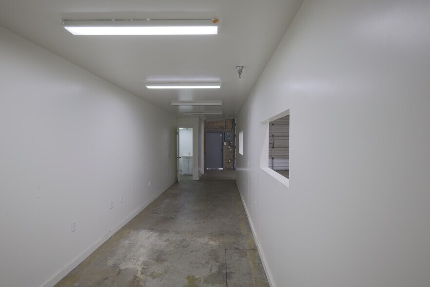 More Photos Of 2215 Palma Dr, Ventura Manufacturing For Lease