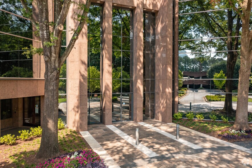 More Photos Of 200 Ashford Ctr N, Atlanta Office For Sale
