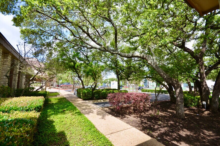 More Photos Of 12401 Hymeadow Dr, Austin Office For Sale