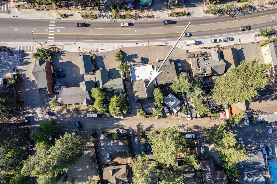 More Photos Of 8106 N Lake Blvd, Kings Beach Storefront Retail Residential For Lease