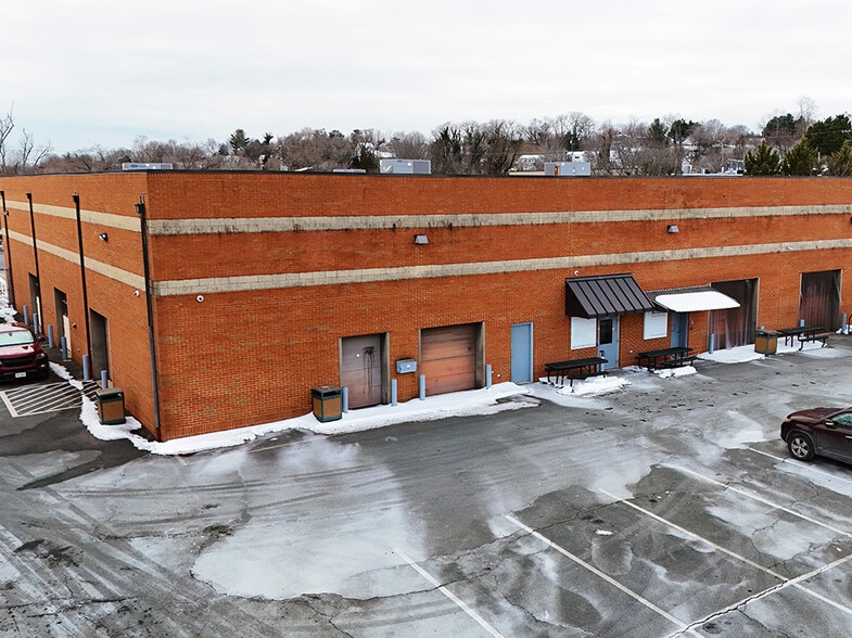 More Photos Of 1311 Carlton Ave, Charlottesville Flex For Sale