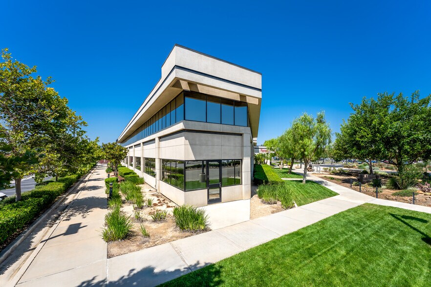 More Photos Of 25485 Medical Center Dr, Murrieta Medical For Lease