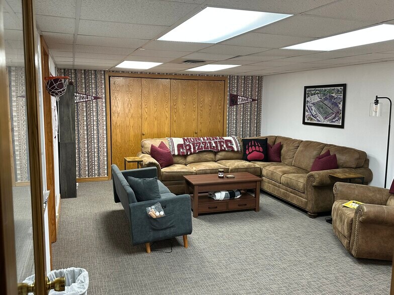 More Photos Of 325-327 E. Broadway, Missoula Office For Lease