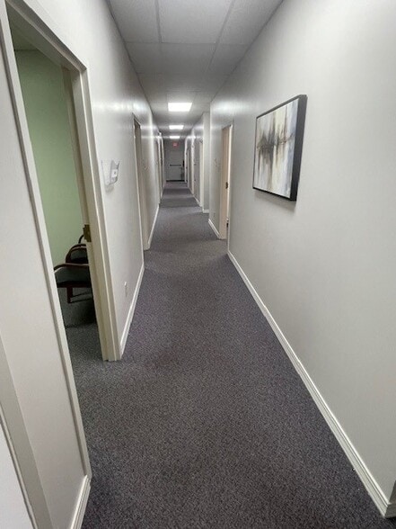 More Photos Of 1911 Mission 66, Vicksburg Medical For Lease