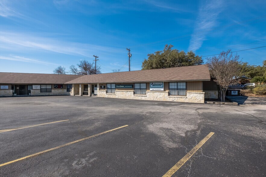 More Photos Of 14893 Bandera Rd, Helotes Office For Lease