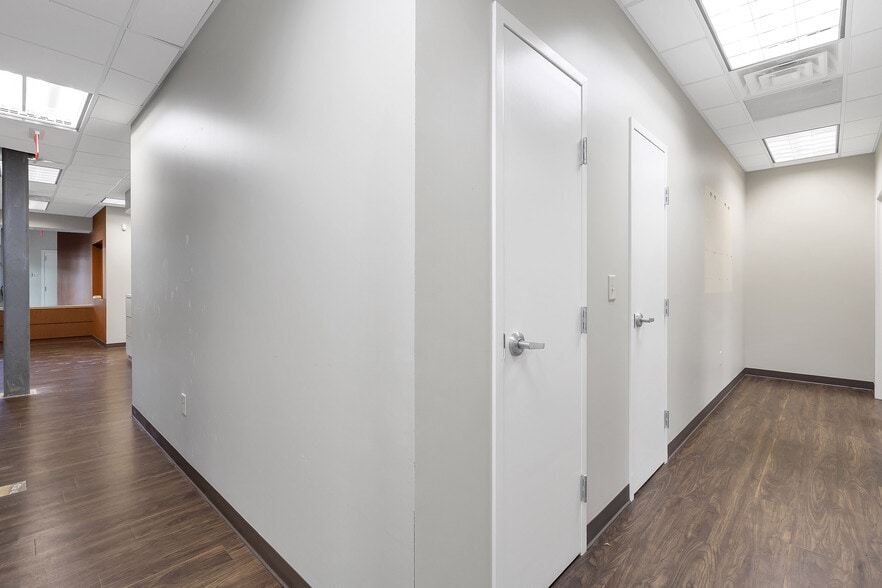 More Photos Of 4385 Johns Creek Pky, Suwanee Medical For Lease