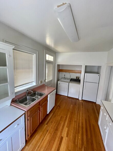 More Photos Of 506 E Liberty St, Charles Town Apartments For Sale