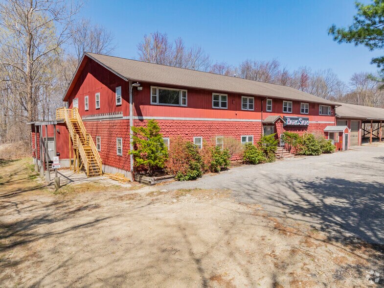 More Photos Of 158 Greeley St, Hudson Warehouse For Sale